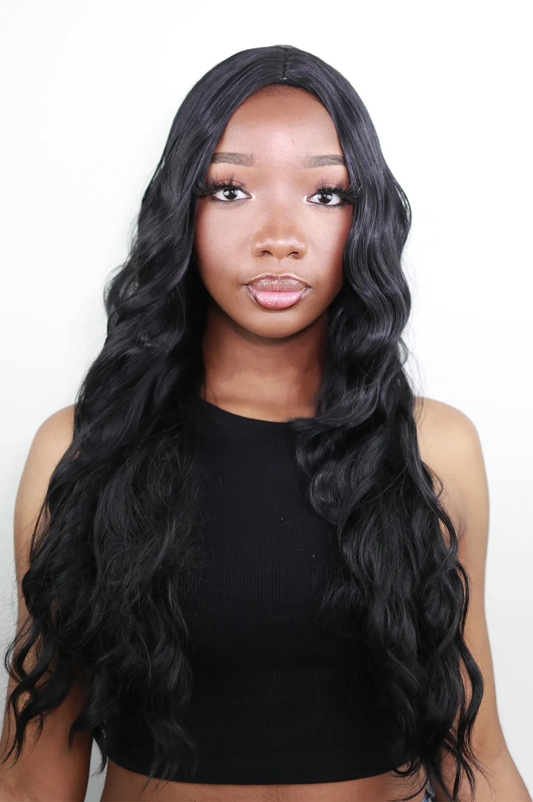 Sisi Maria: Sleek 22-Inch Long Heat Resistant Synthetic Fibre Wig